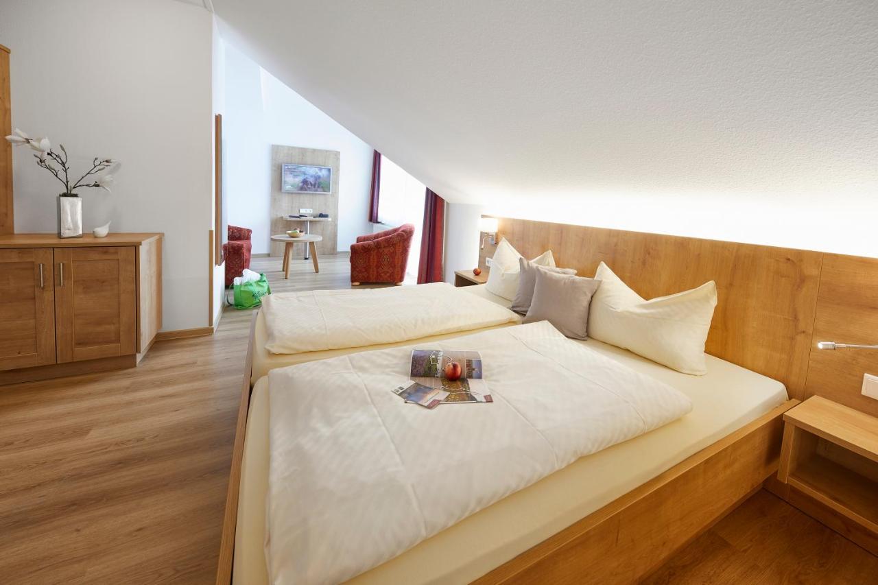 Hotel & Ferienappartements Edelweiss Willingen  Exterior foto